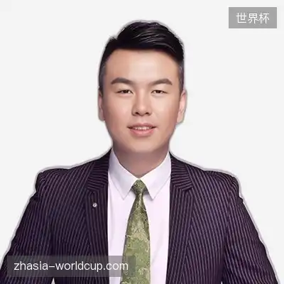 邱亮平